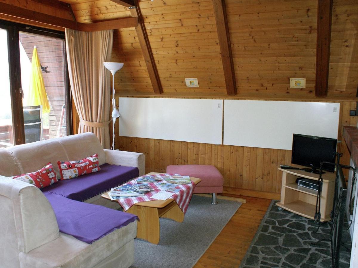 Holiday Home In Jenig Carinthia With Pool Bagian luar foto